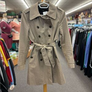 Ann Taylor ladies Sm Petite tan trench coat